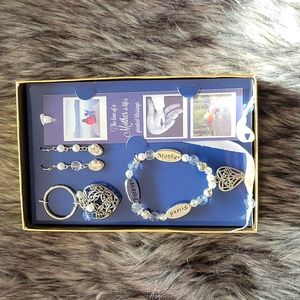 🤍 - New 4 pc Mother Gift Set